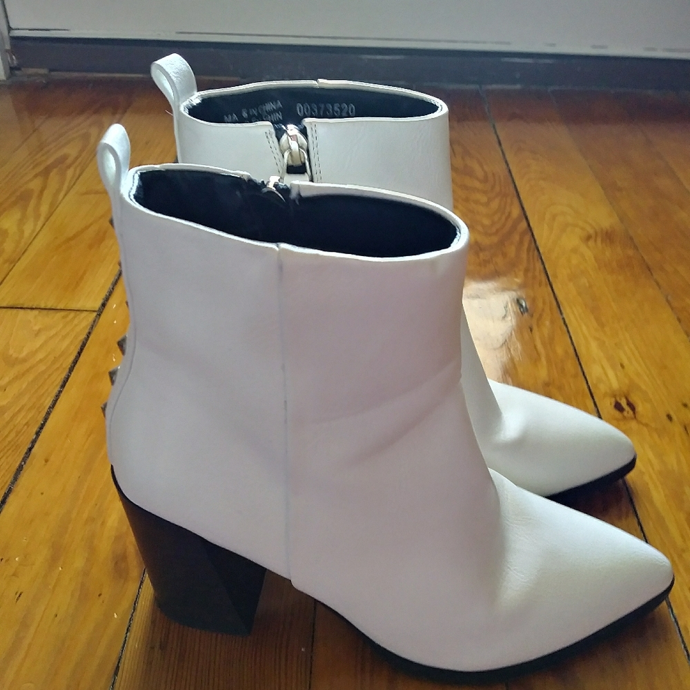 Forever 21 White boots